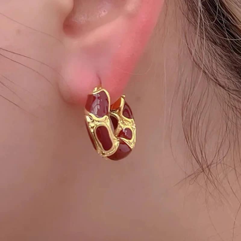 Esmaljeret Hoop Ørering "Bourdeaux Glam" (Vinrød, Hvid & Guld) - Imagem 2