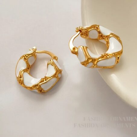 Esmaljeret Hoop Ørering “Klar Hvid” (Hvid & Guld)